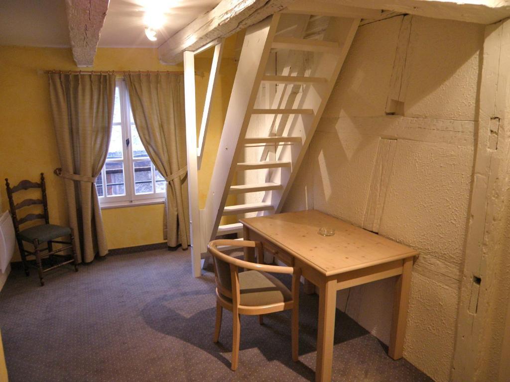Caveau De L'Ami Fritz Ribeauvillé Quarto foto